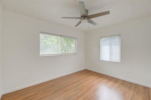 House in Fort Lauderdale, Florida 4 bedrooms, 174.56 sq.m. № 1076997 - photo 26