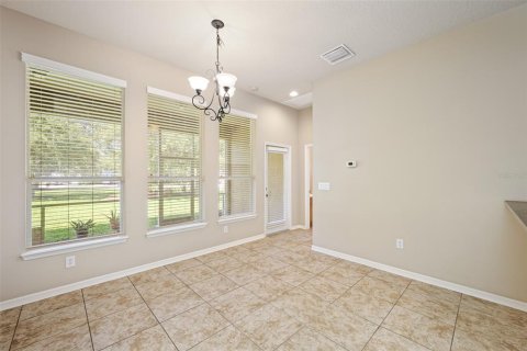 House in Land O' Lakes, Florida 4 bedrooms, 312.43 sq.m. № 1392932 - photo 16