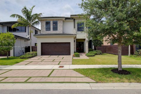 Villa ou maison à vendre à Miami, Floride: 4 chambres, 241.27 m2 № 1375592 - photo 3