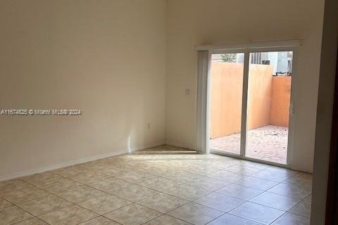 Townhouse in Homestead, Florida 3 bedrooms, 191.19 sq.m. № 1398277 - photo 11