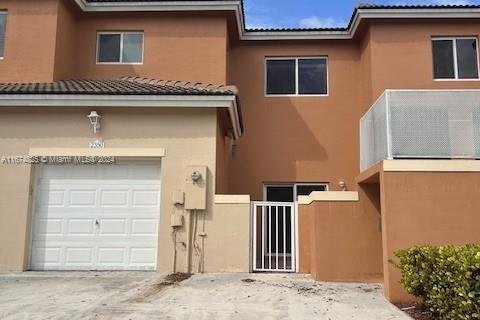 Townhouse in Homestead, Florida 3 bedrooms, 191.19 sq.m. № 1398277 - photo 1