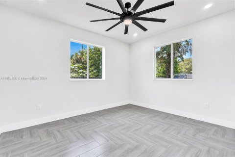 Villa ou maison à vendre à Pompano Beach, Floride: 3 chambres, 131.74 m2 № 1346042 - photo 10