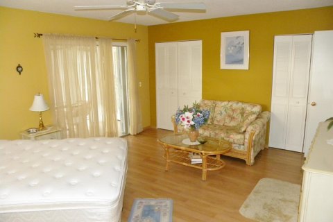 Condo in Stuart, Florida, 1 bedroom  № 1051071 - photo 3