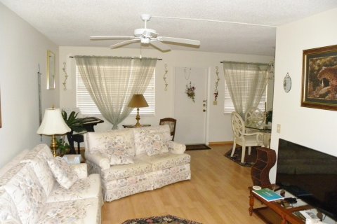 Condominio en venta en Stuart, Florida, 1 dormitorio, 75.62 m2 № 1051071 - foto 9