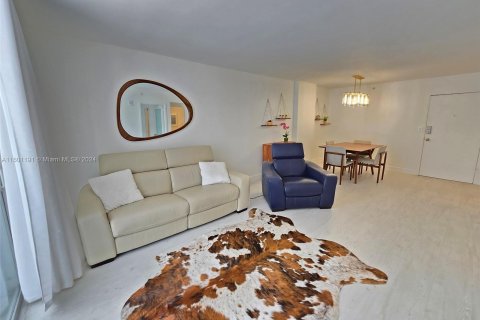 Condo in Miami Beach, Florida, 1 bedroom  № 1216723 - photo 5