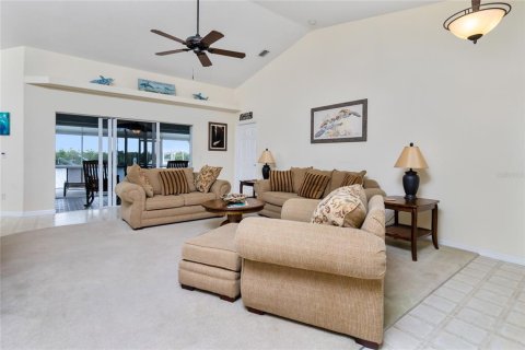 House in Port Charlotte, Florida 3 bedrooms, 173.82 sq.m. № 1434298 - photo 5