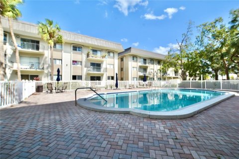 Condo in Tampa, Florida, 2 bedrooms  № 1434454 - photo 28