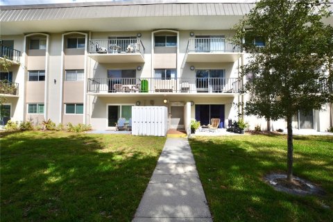 Condo in Tampa, Florida, 2 bedrooms  № 1434454 - photo 30