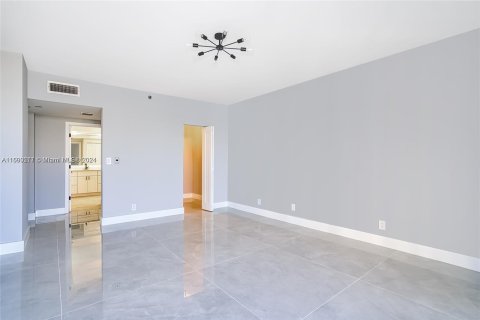 Copropriété à vendre à Aventura, Floride: 2 chambres, 167.22 m2 № 1210040 - photo 10