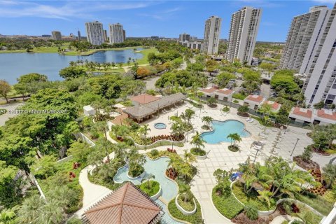 Condo in Aventura, Florida, 2 bedrooms  № 1210040 - photo 20