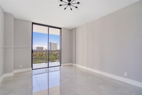 Condominio en venta en Aventura, Florida, 2 dormitorios, 167.22 m2 № 1210040 - foto 13