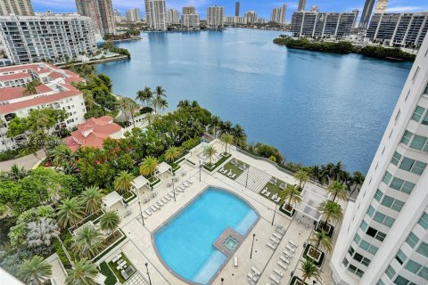 Condominio en venta en Aventura, Florida, 3 dormitorios, 226.03 m2 № 1210071 - foto 18