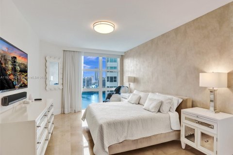 Condo in Aventura, Florida, 3 bedrooms  № 1210071 - photo 23