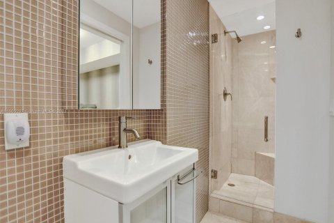 Condo in Aventura, Florida, 3 bedrooms  № 1210071 - photo 20