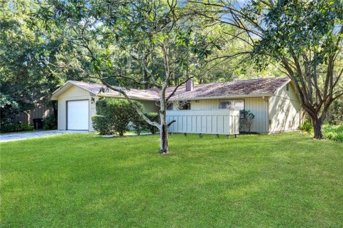 Villa ou maison à louer à Gainesville, Floride: 3 chambres, 124.3 m2 № 1371841 - photo 1