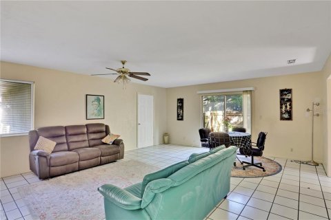 Villa ou maison à louer à Gainesville, Floride: 3 chambres, 124.3 m2 № 1371841 - photo 4