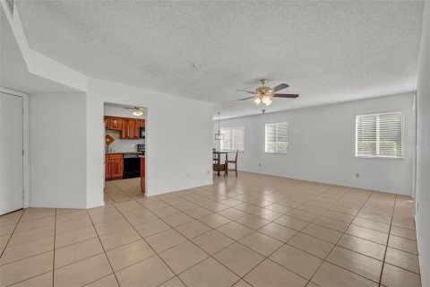 Copropriété à vendre à Orlando, Floride: 2 chambres, 100.15 m2 № 1380812 - photo 7