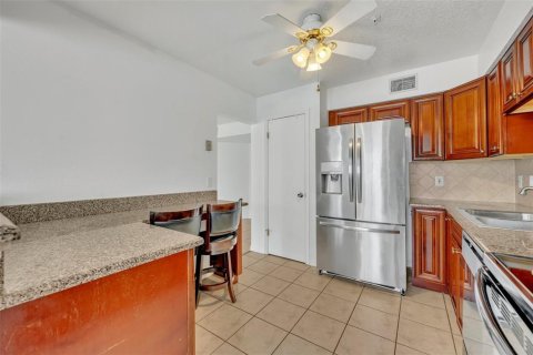 Copropriété à vendre à Orlando, Floride: 2 chambres, 100.15 m2 № 1380812 - photo 10