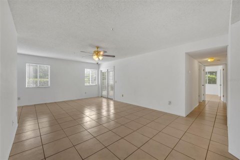 Copropriété à vendre à Orlando, Floride: 2 chambres, 100.15 m2 № 1380812 - photo 6