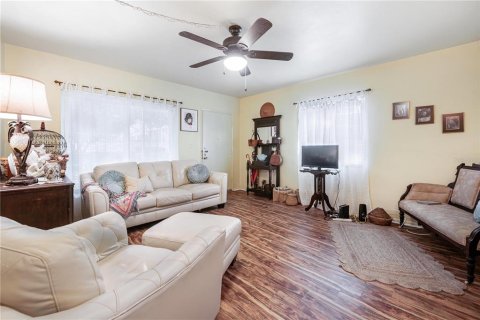 Condo in Winter Haven, Florida, 2 bedrooms  № 1380845 - photo 7