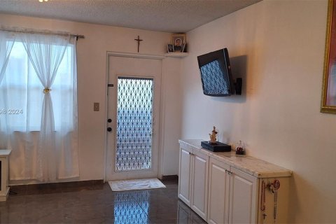 Condominio en venta en Sunrise, Florida, 1 dormitorio, 54.81 m2 № 1076220 - foto 4