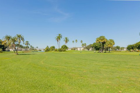 Condo in Coconut Creek, Florida, 2 bedrooms  № 1171274 - photo 25