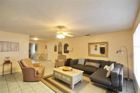 Casa en venta en Okeechobee, Florida, 3 dormitorios, 143.81 m2 № 1063416 - foto 30