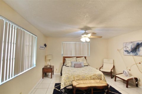 Купить виллу или дом в Окичоби, Флорида 8 комнат, 143.81м2, № 1063416 - фото 11