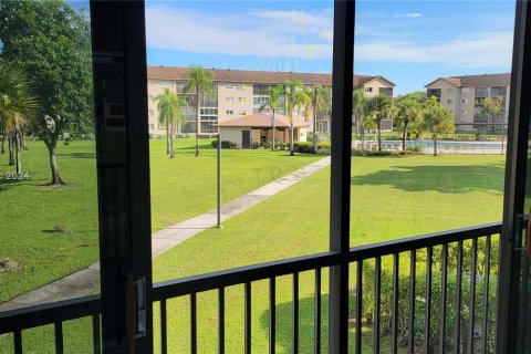 Condominio en venta en Pembroke Pines, Florida, 2 dormitorios, 120.77 m2 № 1402600 - foto 21