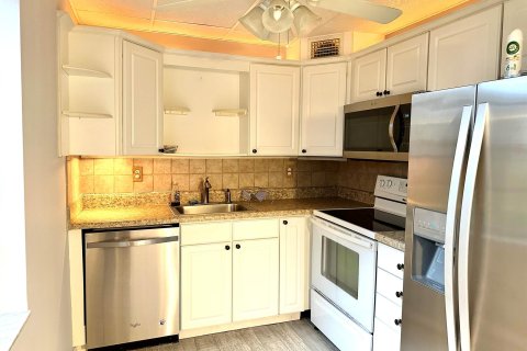 Condo in Delray Beach, Florida, 2 bedrooms  № 1045308 - photo 9