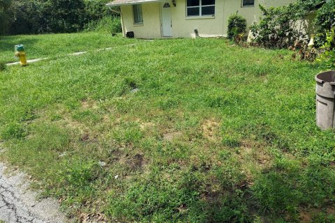 House in Tampa, Florida 3 bedrooms, 161.28 sq.m. № 1371571 - photo 2