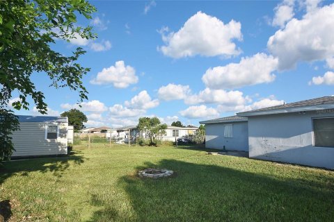 House in Punta Gorda, Florida 3 bedrooms, 109.07 sq.m. № 1371609 - photo 23