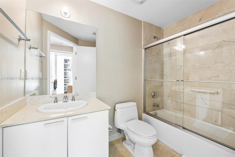 Condo in Aventura, Florida, 3 bedrooms  № 1409006 - photo 18