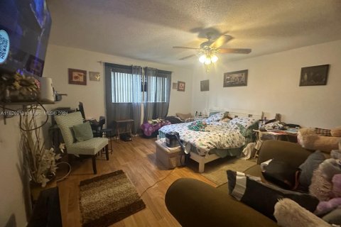 Condo in Lauderhill, Florida, 1 bedroom  № 1309209 - photo 6