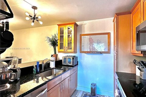 Townhouse in West Palm Beach, Florida 2 bedrooms, 114.83 sq.m. № 1241421 - photo 8