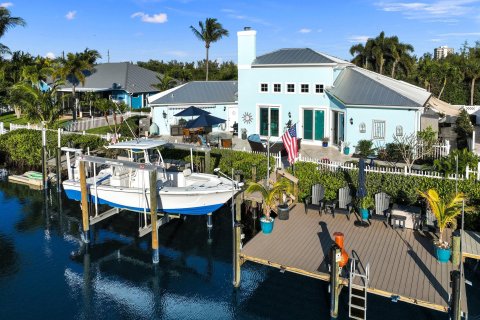 Villa ou maison à vendre à Hutchinson Island South, Floride: 3 chambres, 266.35 m2 № 1031626 - photo 6