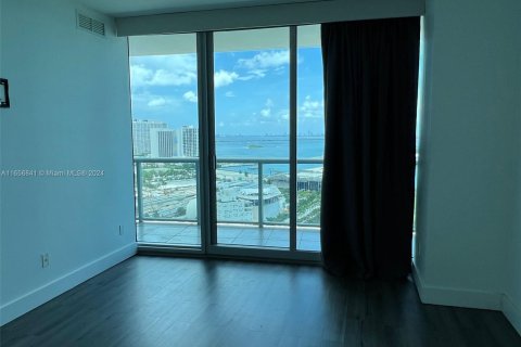 Condo in Miami, Florida, 1 bedroom  № 1357086 - photo 7