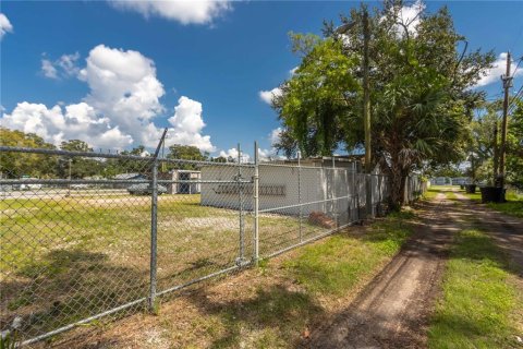 Propiedad comercial en venta en Saint Petersburg, Florida, 100.33 m2 № 1379320 - foto 3