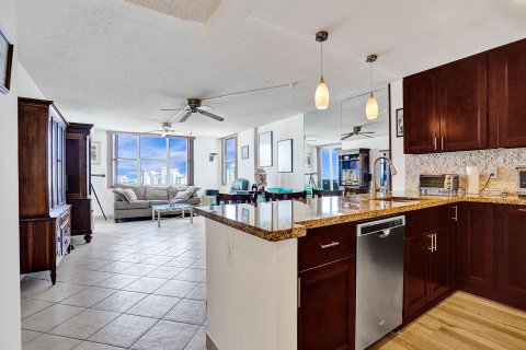 Condo in Fort Lauderdale, Florida, 1 bedroom  № 1040921 - photo 22