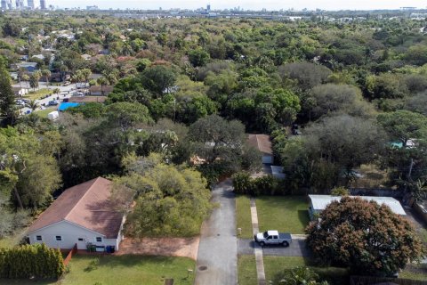 House in Fort Lauderdale, Florida 3 bedrooms, 163.51 sq.m. № 1040959 - photo 16