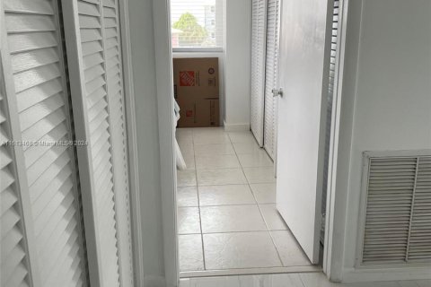 Copropriété à vendre à Fort Lauderdale, Floride: 2 chambres, 110.09 m2 № 1268762 - photo 5