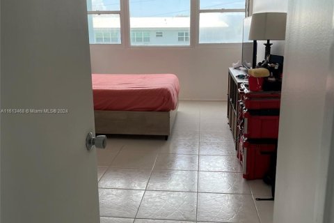 Copropriété à vendre à Fort Lauderdale, Floride: 2 chambres, 110.09 m2 № 1268762 - photo 30