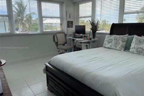 Copropriété à vendre à Fort Lauderdale, Floride: 2 chambres, 110.09 m2 № 1268762 - photo 9