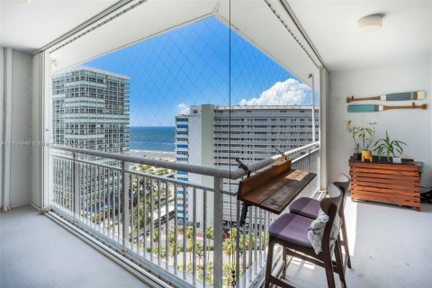 Condo in Fort Lauderdale, Florida, 3 bedrooms  № 1268763 - photo 20