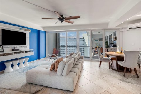 Condo in Fort Lauderdale, Florida, 3 bedrooms  № 1268763 - photo 5