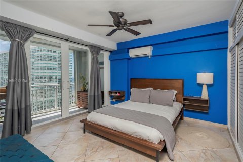 Condo in Fort Lauderdale, Florida, 3 bedrooms  № 1268763 - photo 12