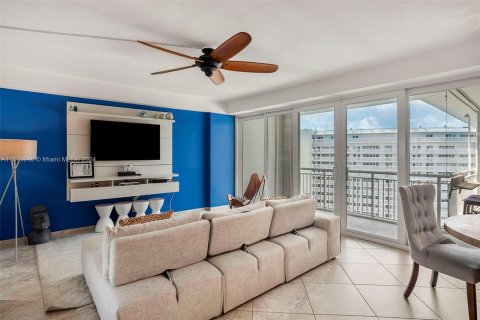 Condo in Fort Lauderdale, Florida, 3 bedrooms  № 1268763 - photo 2