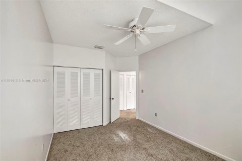 Condo in Miami Lakes, Florida, 2 bedrooms  № 1280812 - photo 25