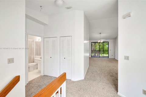 Condo in Miami Lakes, Florida, 2 bedrooms  № 1280812 - photo 10