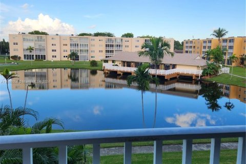 Condominio en venta en Dania Beach, Florida, 2 dormitorios, 106.28 m2 № 1379094 - foto 10